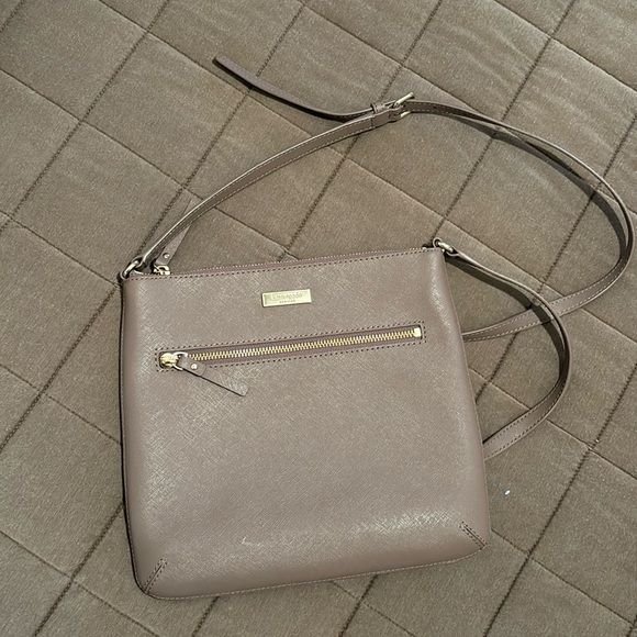 kate spade Handbags - Kate Spade Crossbody Bag